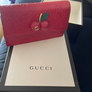Beautiful authentic cherry red Gucci crossbody. New with tags